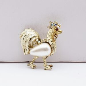 Rooster Brooch with Rhinestones and Pearl Body Gold Tone
